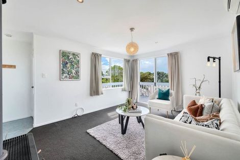 Photo of property in 1/18 Clensmore Place, Torbay, Auckland, 0630