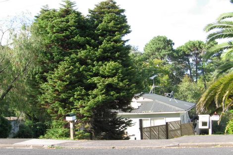 Photo of property in 1/20 Marina Road, Torbay, Auckland, 0630