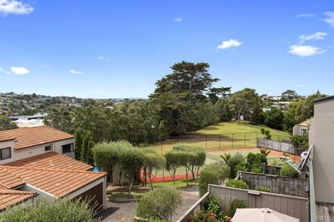 Photo of property in 7/270 Sunset Road, Windsor Park, Auckland, 0632