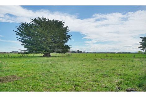 Photo of property in 1724 Springs Road, Lincoln, Christchurch, 7674