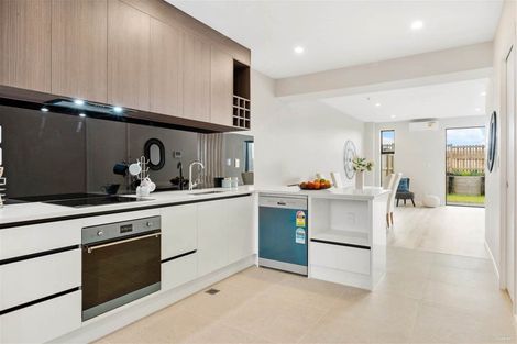 Photo of property in 18 Willowherb Lane, Hobsonville, Auckland, 0616