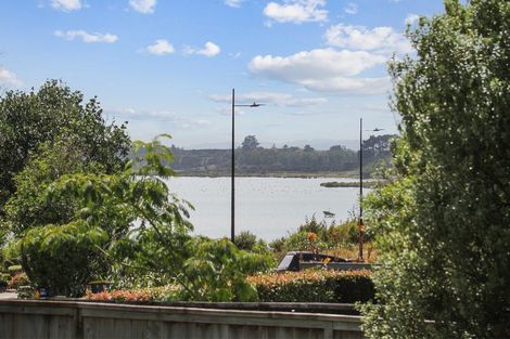 Photo of property in 25 Crispe Road, Clarks Beach, 2122