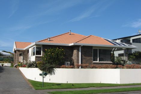 Photo of property in 4 Kawaroa Close, New Plymouth, 4310