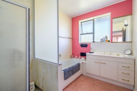 Photo of property in 71 Renfrew Street, Waikiwi, Invercargill, 9810