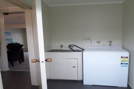 Photo of property in 3/49 Apu Crescent, Lyall Bay, Wellington, 6022