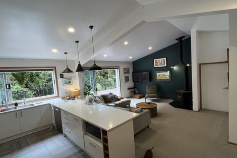 Photo of property in 701 Scenic Drive, Henderson Valley, Auckland, 0612