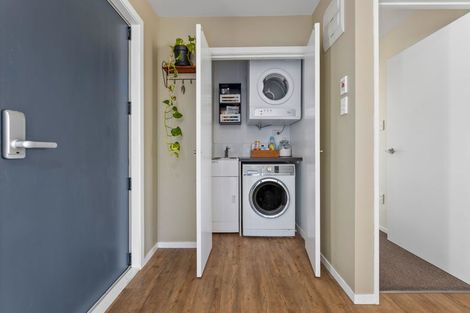 Photo of property in 2/126a Middlepark Road, Sockburn, Christchurch, 8042