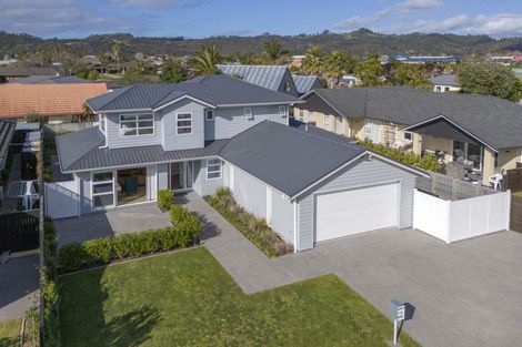 Photo of property in 100 Kupe Drive, Whitianga, 3510