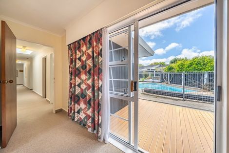 Photo of property in 11 Observatory Close, Whitby, Porirua, 5024
