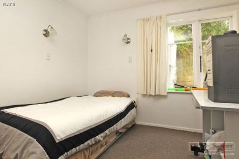 Photo of property in 22 Kellsmere Crescent, Island Bay, Wellington, 6023