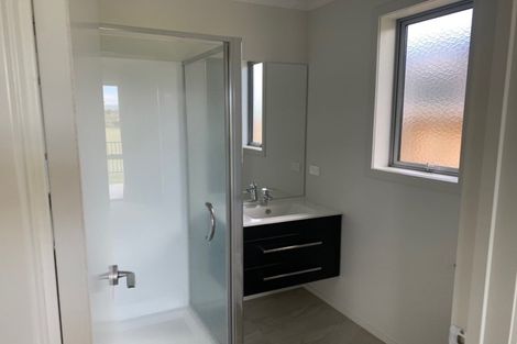 Photo of property in 22 Richardson Road, Omokoroa, 3114