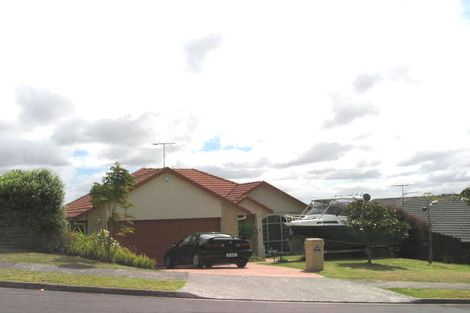 Photo of property in 5 Lorikeet Place, Unsworth Heights, Auckland, 0632