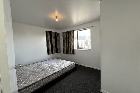 Photo of property in 30 Banyan Drive, Totara Heights, Auckland, 2105