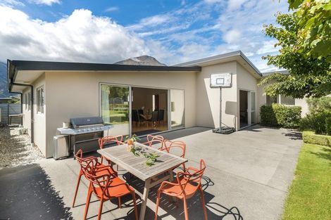 Photo of property in 47 Sylvan Street, Lake Hayes, Queenstown, 9304