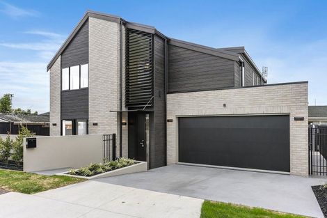 Photo of property in 1 The Crest, Sunnyhills, 2010