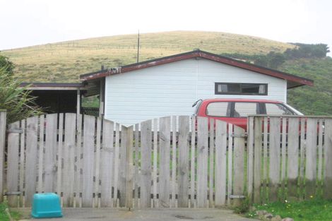 Photo of property in 15b Bayswater Place, Newlands, Wellington, 6037