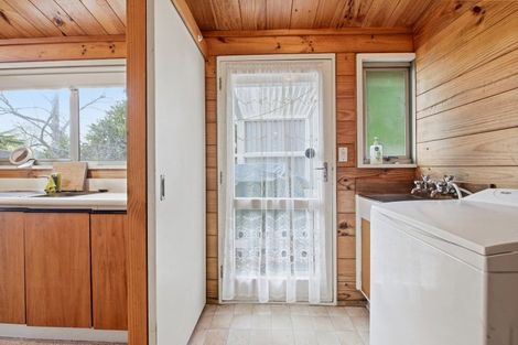 Photo of property in 4 Irwin Place, Kinloch, Taupo, 3377