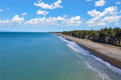 Photo of property in 41 Chamberlain Avenue, Amberley, 7481