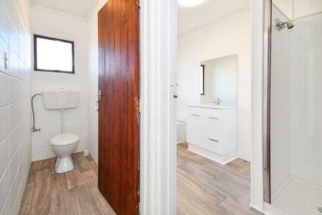 Photo of property in 2/32 Domain Street, Waiuku, 2123