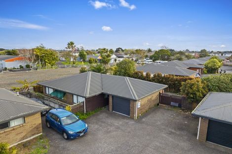 Photo of property in 27 Robertson Road, Favona, Auckland, 2024