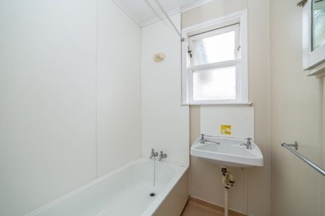 Photo of property in 10 Stamford Place, Lansdowne, Masterton, 5810