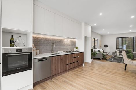 Photo of property in 1/15d Verran Road, Birkenhead, Auckland, 0626