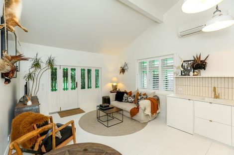 Photo of property in 22 Henui Street, Strandon, New Plymouth, 4312