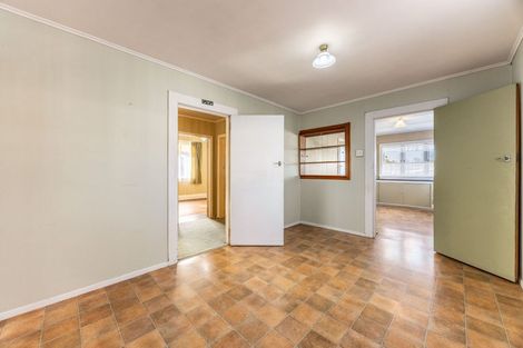Photo of property in 46 Titirangi Road, New Lynn, Auckland, 0600