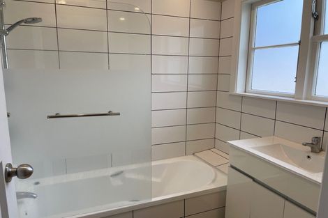 Photo of property in 25 Lees Road, Strowan, Christchurch, 8052