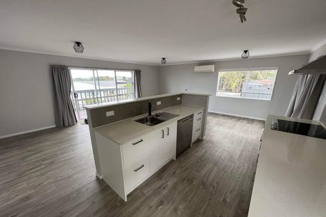 Photo of property in 330b Whangaparaoa Road, Stanmore Bay, Whangaparaoa, 0932