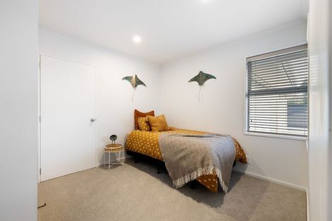 Photo of property in 5 Foresters Crescent, Parklands, Christchurch, 8083