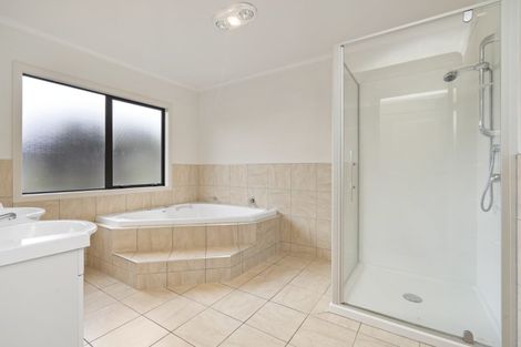 Photo of property in 15 Cranmer Close, Rototuna North, Hamilton, 3210