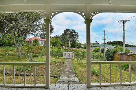 Photo of property in 14 Puriri Street, Helensville, 0800