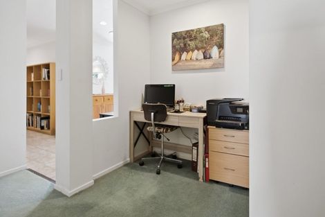 Photo of property in 18 Bateleur Close, Welcome Bay, Tauranga, 3112