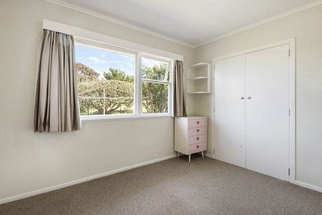 Photo of property in 13 Windsor Place, Windsor Park, Auckland, 0630