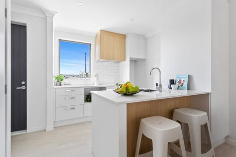 Photo of property in 10 Park Green Avenue, Rosehill, Papakura, 2113