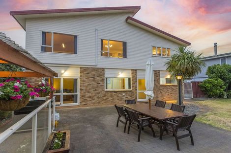 Photo of property in 14 Field Way, Waikanae Beach, Waikanae, 5036