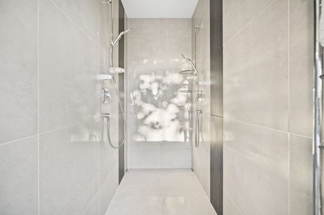 Photo of property in 8 Greenridge Lane, Merrilands, New Plymouth, 4312