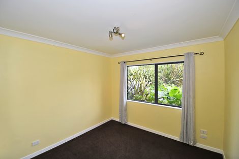 Photo of property in 19a Pakeho Road, Kaiwaka, 0573