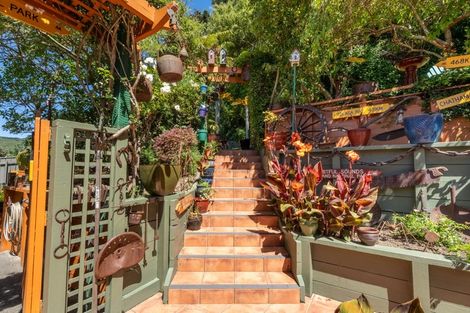 Photo of property in 39 Sunrise Boulevard, Tawa, Wellington, 5028