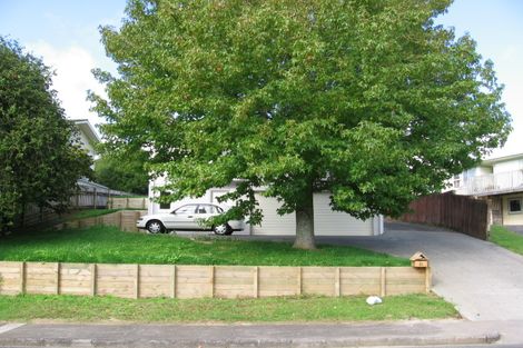 Photo of property in 13 Thomas Avenue, Te Atatu Peninsula, Auckland, 0610