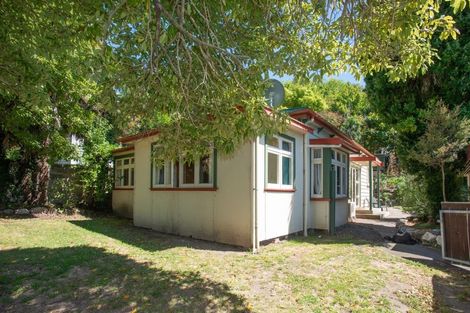 Photo of property in 32 Coote Road, Bluff Hill, Napier, 4110