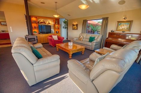 Photo of property in 165 Cashmere Bay Road, Moana, 7875