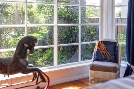 Photo of property in 35 Tennis Court Road, Raumati South, Paraparaumu, 5032