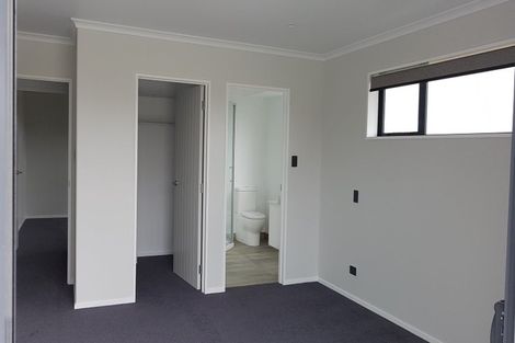 Photo of property in 28 Powhaitere Road, One Tree Point, 0118