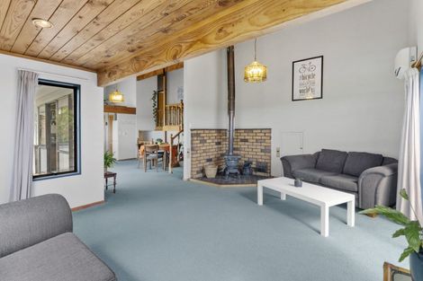 Photo of property in 37 Dingadee Street, Welcome Bay, Tauranga, 3112