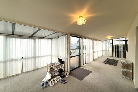 Photo of property in 50d Lanark Street, Balclutha, 9230