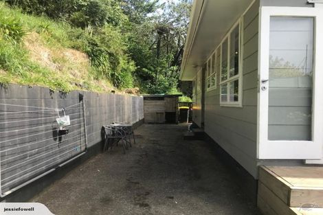 Photo of property in 29 Beaumont Crescent, Frankleigh Park, New Plymouth, 4310