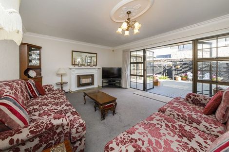 Photo of property in 12 Caroline Crescent, Highbury, Palmerston North, 4412