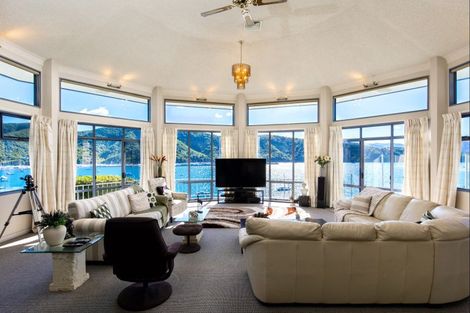 Photo of property in 8 Marina View, Waikawa, Picton, 7281